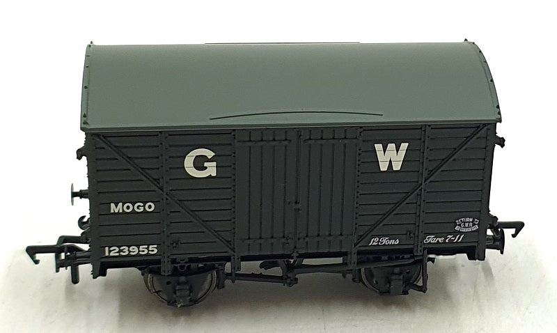Bachmann OO Gauge 37-778B - 12 Ton Mogo Van GWR #123955 - Dark Grey