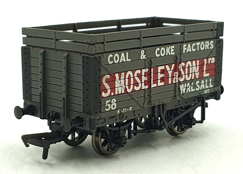 Bachmann OO Gauge 37-180 - 7 Plank Wagon w/ Coke Rail S Moseley & Son