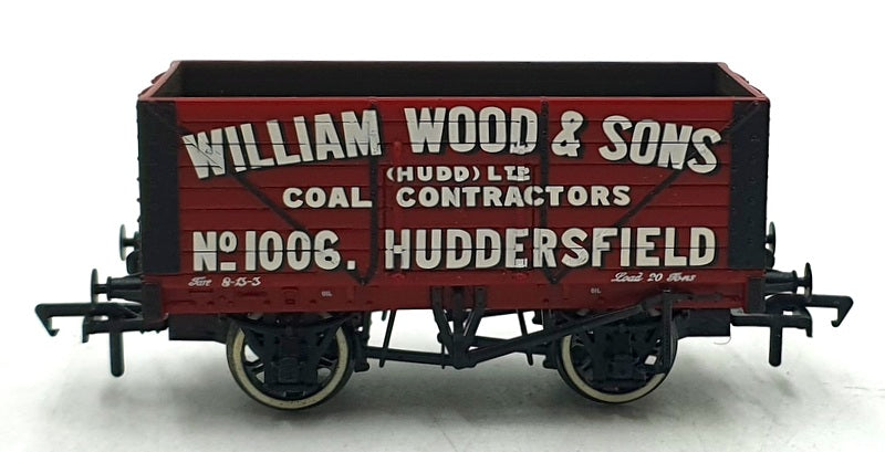 Bachmann OO Gauge 37-159 - 8 Plank Fixed End Wagon William Woods & Sons #1006