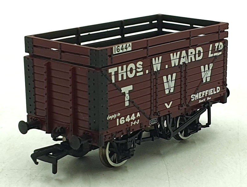 Bachmann OO Gauge 37-207 - 8 Plank Wagon w/Coke Rails Thomas W. Ward Ltd