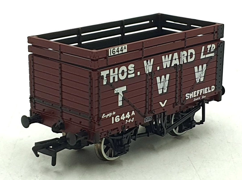 Bachmann OO Gauge 37-207 - 8 Plank Wagon w/Coke Rails Thomas W. Ward Ltd