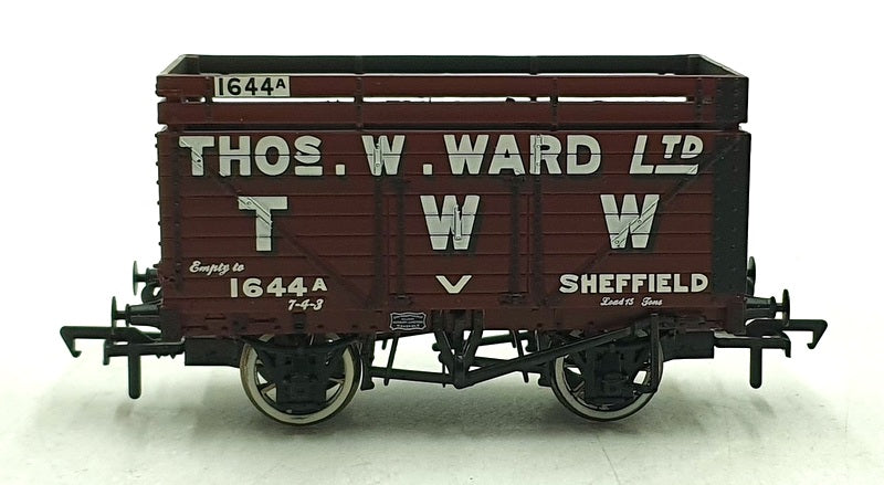 Bachmann OO Gauge 37-207 - 8 Plank Wagon w/Coke Rails Thomas W. Ward Ltd