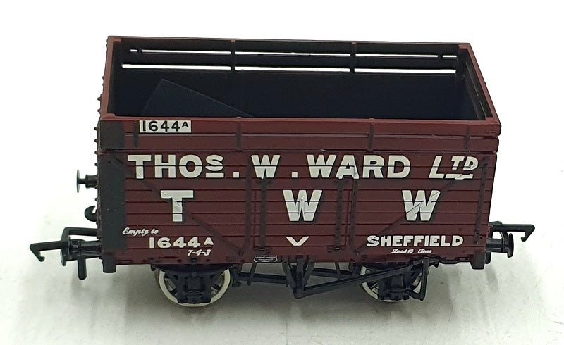 Bachmann OO Gauge 37-207 - 8 Plank Wagon w/Coke Rails Thomas W. Ward Ltd