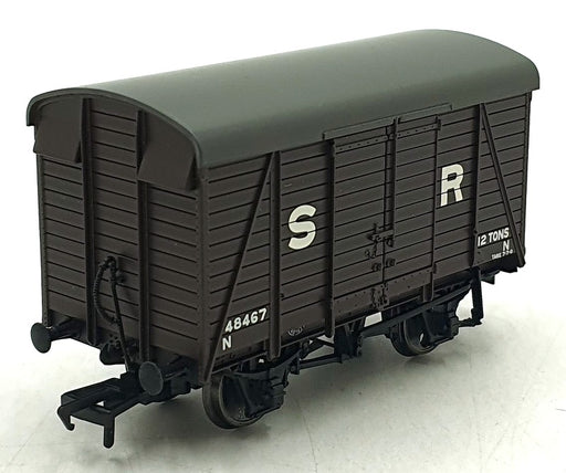 Bachmann OO Gauge 38-070D - 12 Ton Southern Planked Vent Van SR