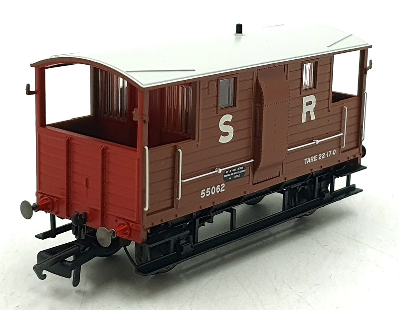 Hornby OO Gauge (1/76) R6913 - SR (ex LSWR) 20 Ton Brake Van #55062