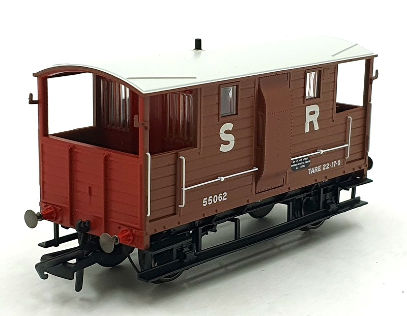 Hornby OO Gauge (1/76) R6913 - SR (ex LSWR) 20 Ton Brake Van #55062