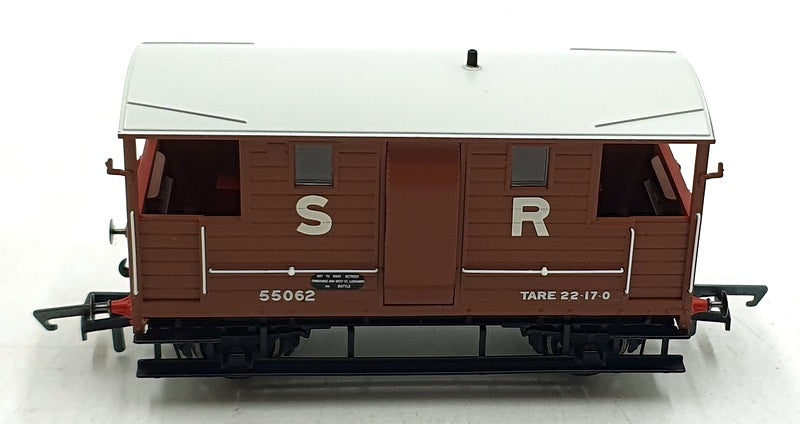 Hornby OO Gauge (1/76) R6913 - SR (ex LSWR) 20 Ton Brake Van #55062