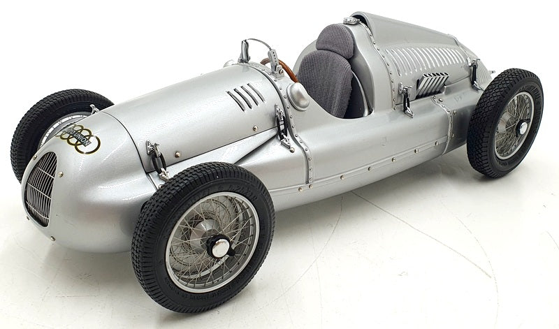 CMC 1/18 Auto Union Type D 1938 – Argent – Collection Diecast