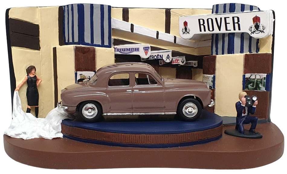 Vanguards 1/43 Scale CD1002 - Rover 100 Earls Court Diorama - Heather Brown