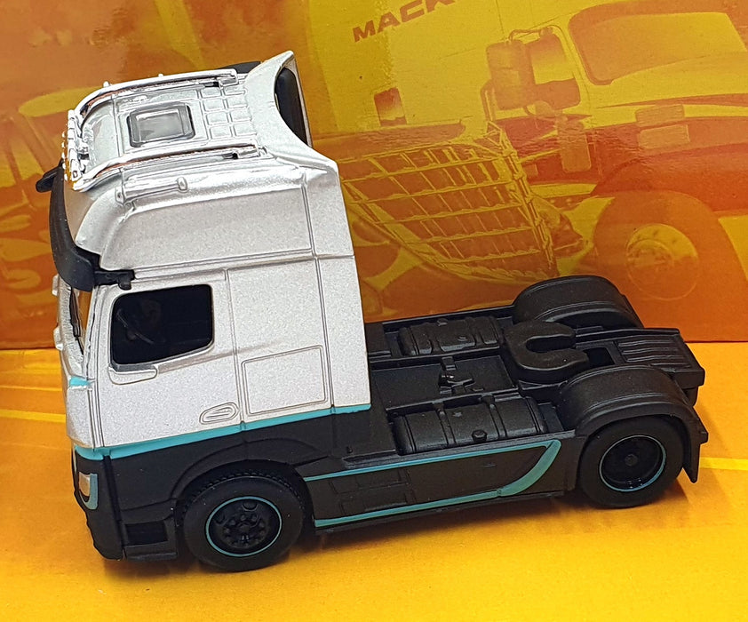 Maisto 1/64 Scale Diecast 12389 - 1851 Mercedes-Benz Actros - Silver