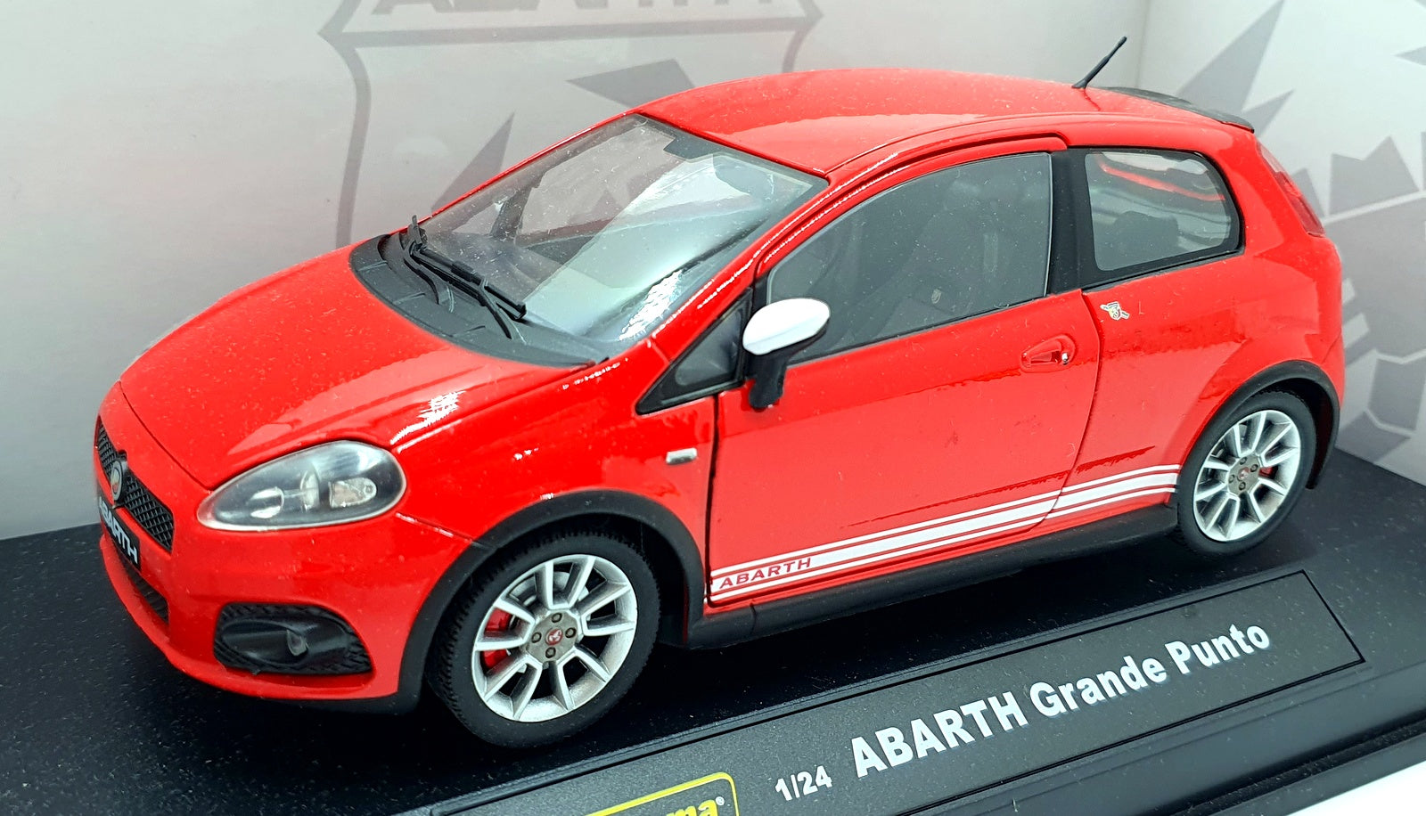 Motorama 1/24 Scale Diecast 493997 - Fiat Abarth Grande Punto - Red
