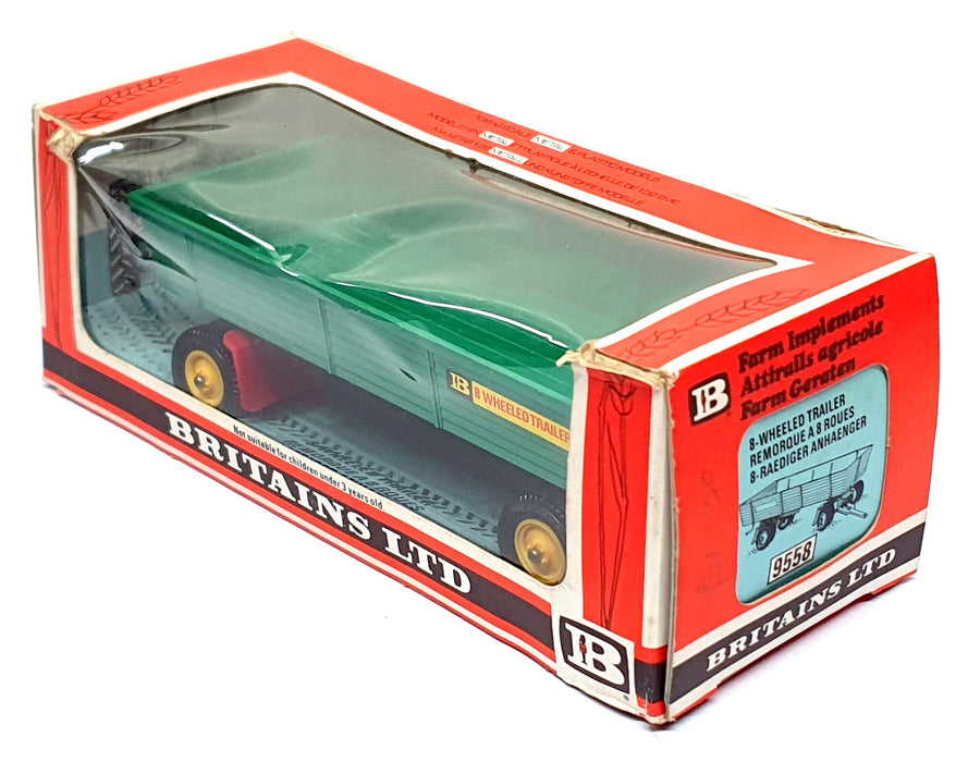 Britains 1/32 Scale 9558 - 8 Wheeled Farm Trailer - Green