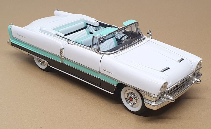 Road Signature 1/18 Scale 3625C - 1955 Packard Caribbean - White/Aqua