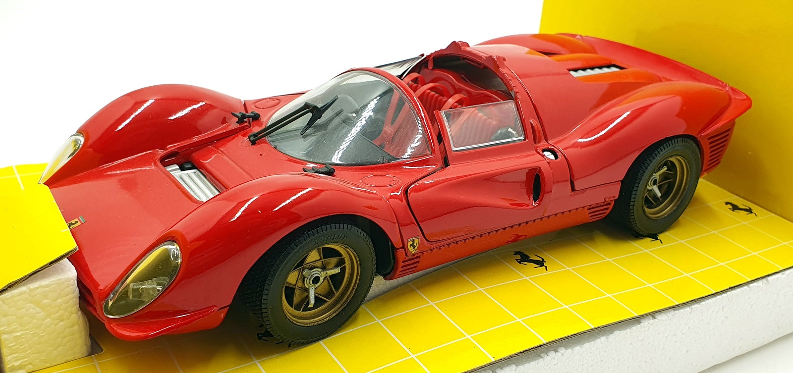 Revell 1/18 Scale Diecast 48822 - Ferrari 330 P4 - Rosso Red