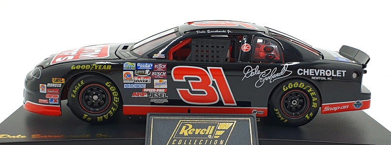 Revell 1/24 Scale RC249616215 - Chevrolet Mom & Pops #31 1996 - Earnhardt Jr.