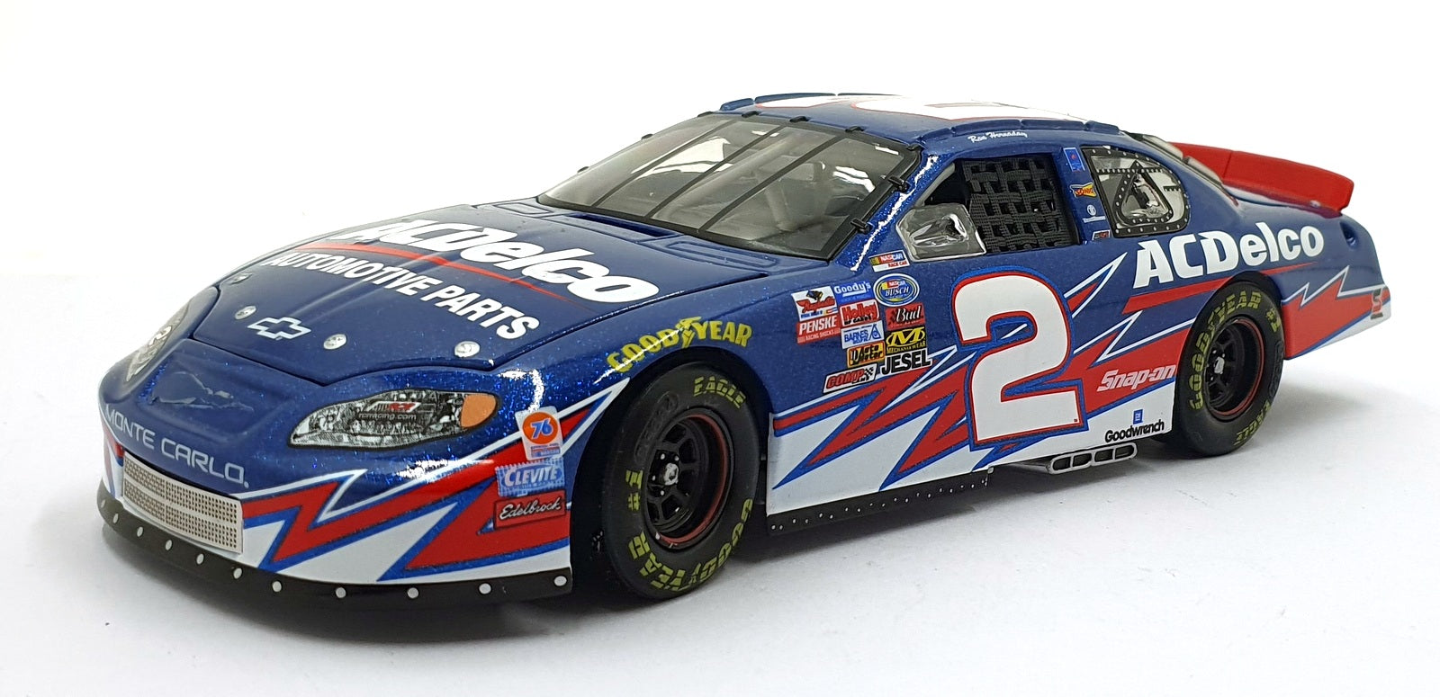 Action 1/24 Scale 103737- 2003 Chevrolet Monte Carlo #2 Nascar - Hornaday