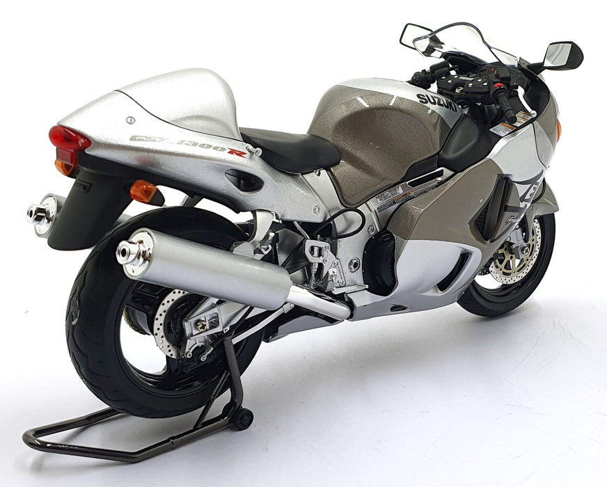 LCD Models 1/12 Scale LCD-MO4-SI - Suzuki GSX 1300R Motorbike - Silver