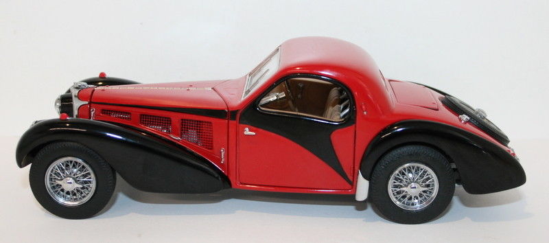 Franklin Mint 1/24 Scale diecast B11RP48 - 1936 Bugatti Type 57 SC Black Red