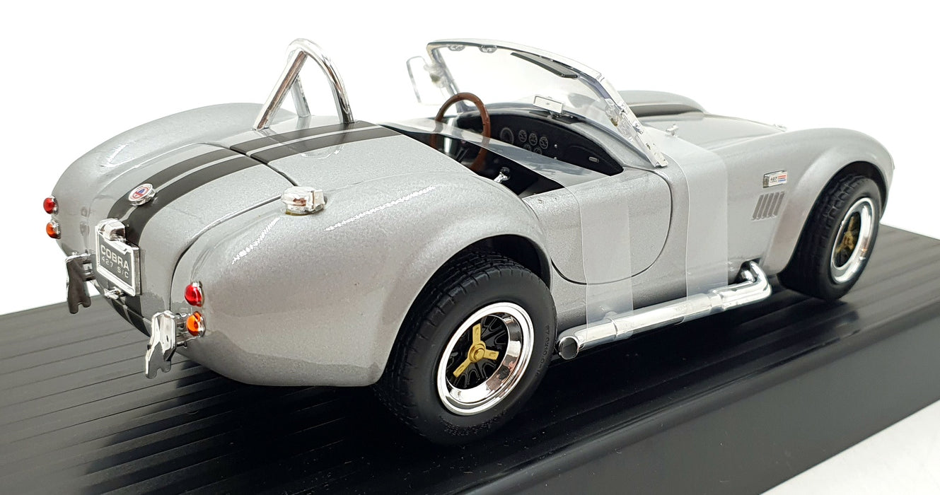 Road Legends 1/18 Scale 92058 - 1964 Shelby Cobra 427 s/c - Metallic Silver