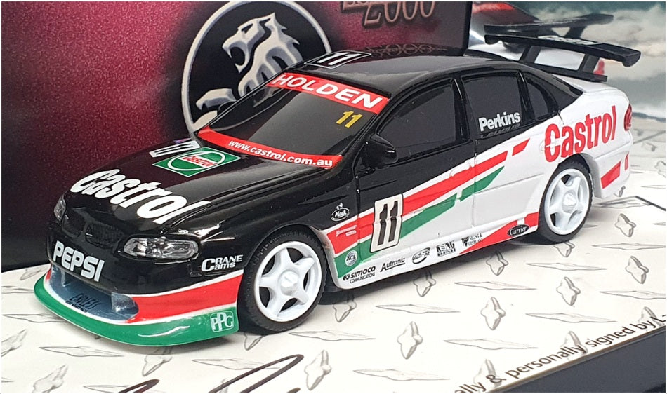 Classic Carlectables 1/43 Scale 4324 - Holden Commodore 2000 #11 Castrol SIGNED