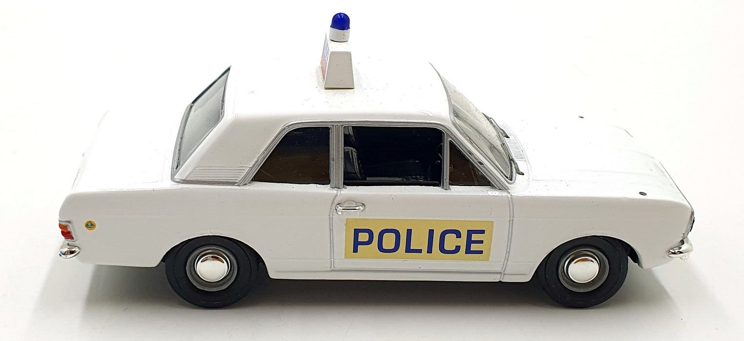 Vanguards 1/43 Scale Diecast VA04101 Ford Lotus Cortina MKII Hampshire Constab.