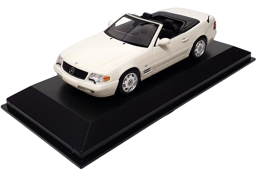 Maxichamps 1/43 Scale 940 033032 - 1999 Mercedes Benz SL - White