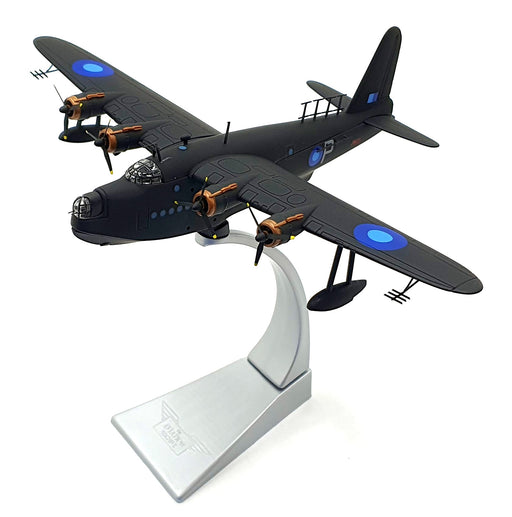Corgi 1/144 Scale Diecast AA31703 Short Sunderland III Black Peter 230Sqn 1944