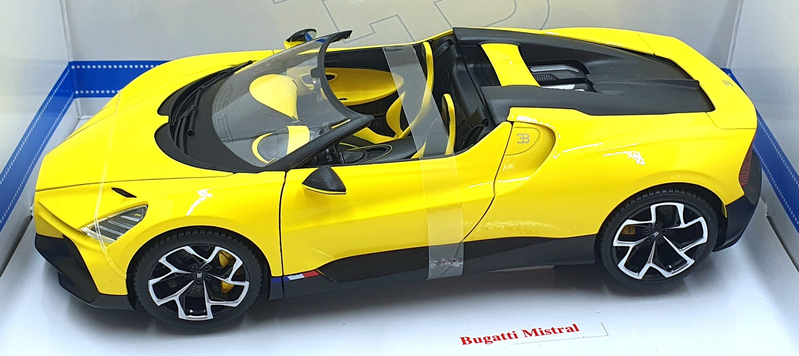 Burago 1/18 Scale Diecast 18-11051 - Bugatti Mistral - Yellow