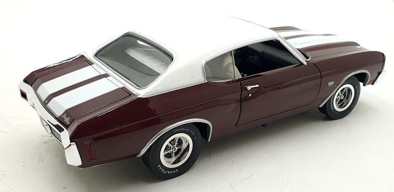 Auto World 1/18 Scale Diecast AMM1011 - 1970 Chevy Chevelle SS Maroon White