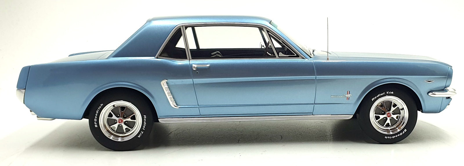 OTTO 1/12 Scale Resin G089 - Ford Mustang V8 Hardtop - Blue 