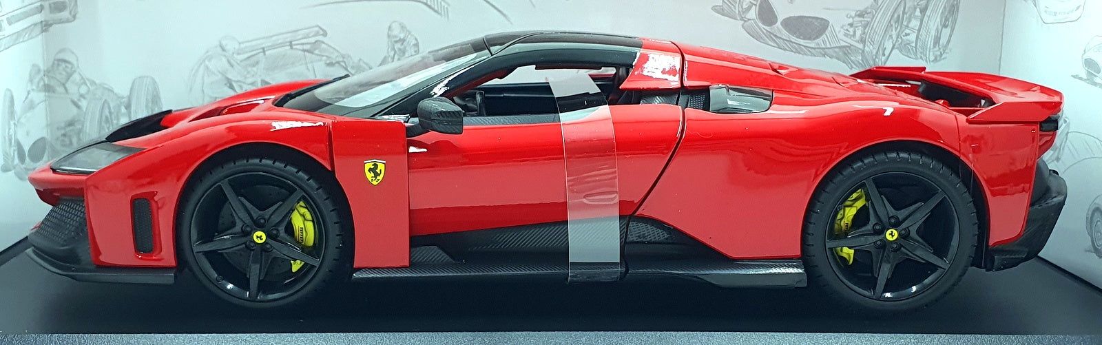 Burago 1/18 Scale Diecast 18-16022 - Ferrari F80 - Red
