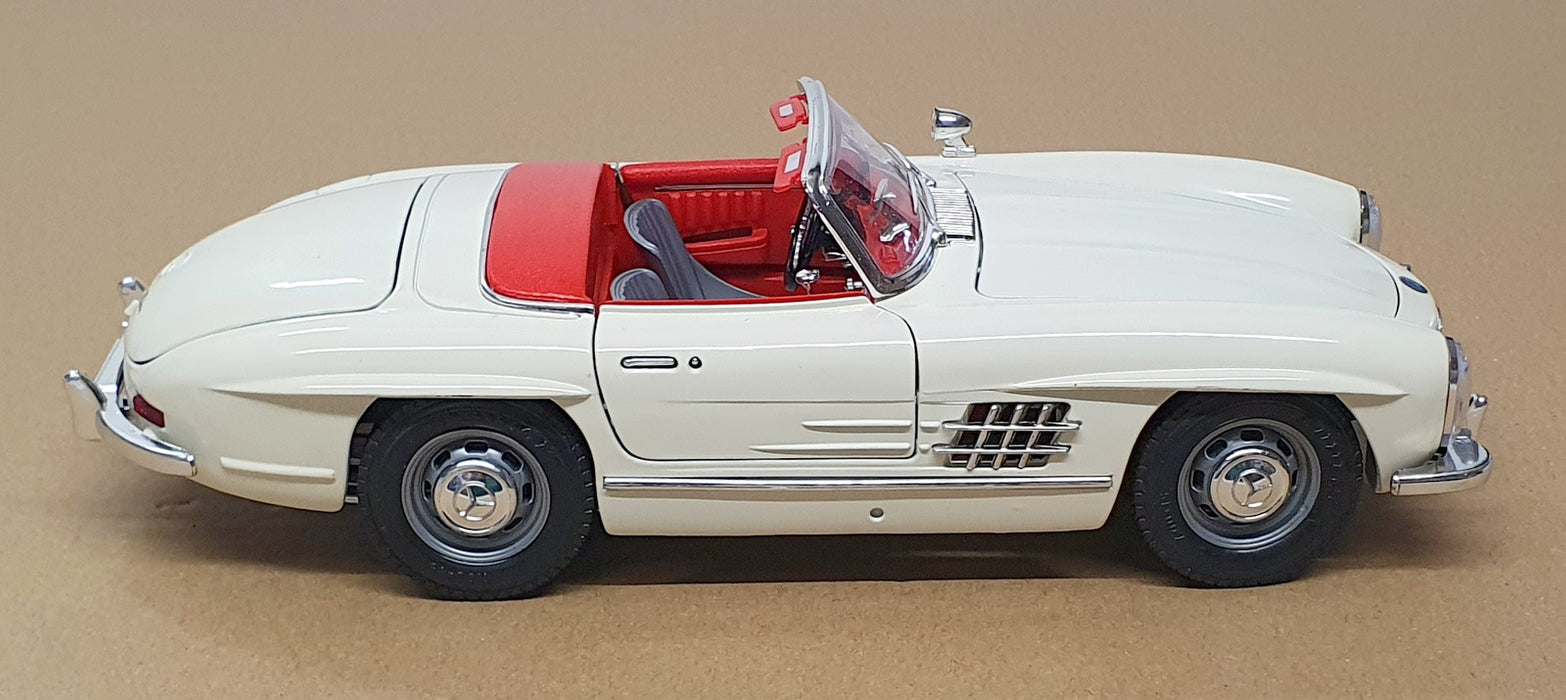 Burago 1/18 Scale 3023 - 1957 Mercedes Benz 300SL Roadster - Ivory