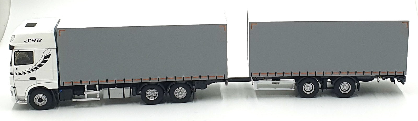 Eligor 1/43 Scale 116404 - 2017 DAF XF Camion Remorque Transporter STB