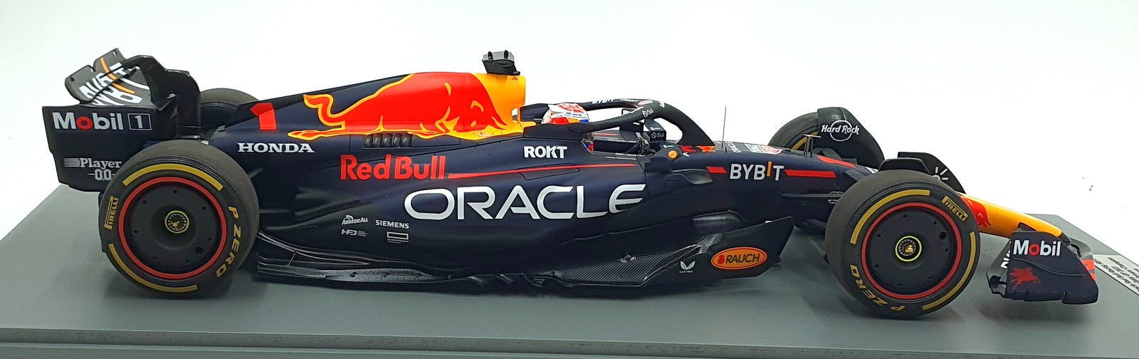 Spark 1/12 Scale 12S040 - Red Bull Racing RB19 Qatar 2023 #1 M.Verstappen