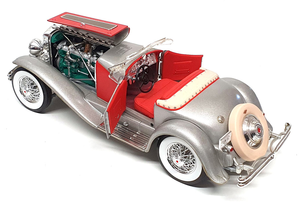 Ertl 1/18 Scale 91025B - 1935 Duesenberg SSJ Clark Gable - Silver/Red