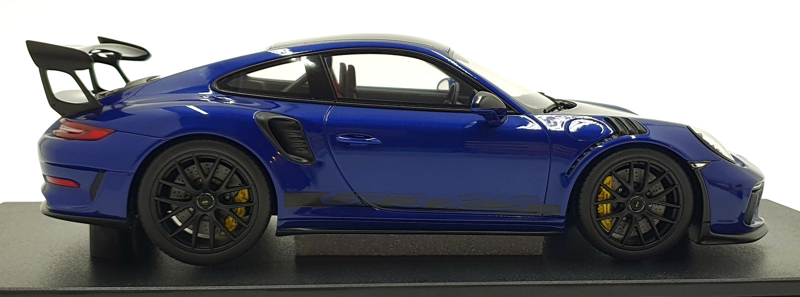 GT Spirit 1/18 Scale GT526 - Porsche 911 (991.2) GT3 RS WP - Blue/Black