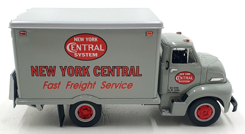 First Gear 1/34 Scale 19-1436 1953 Ford C-600 Straight Truck N.Y Central System