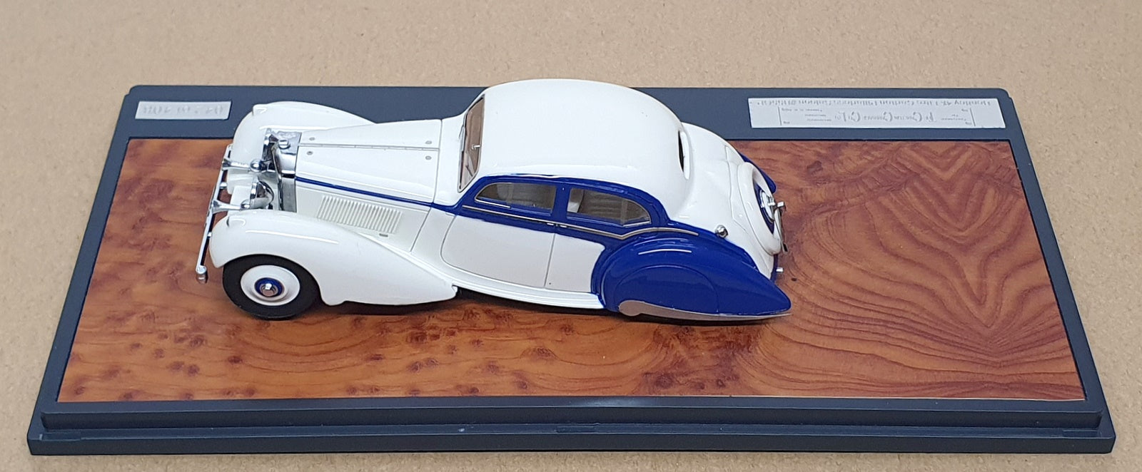 Matrix 1/43 Scale MX40201-061 - 1935 Bentley 4.5L Carlton Pillarless Saloon