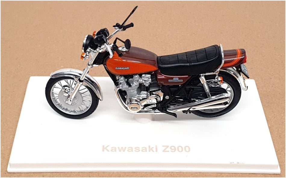 Norev 1/18 Scale 182031 - 1973 Kawasaki Z900 Motorbike - Brown/Orange