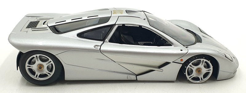 UT 1/18 Scale Diecast 7224K - McLaren F1 - Silver