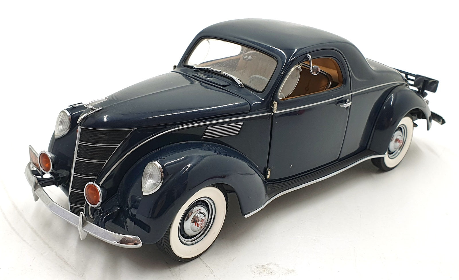 Precision 100 1/18 Scale Diecast 32890M - 1937 Lincoln Zephyr - Dark Blue