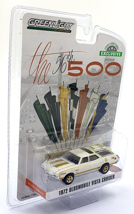 Greenlight 1/64 Scale 30114 - 1972 Oldsmobile Vista Cruiser - White/Gold