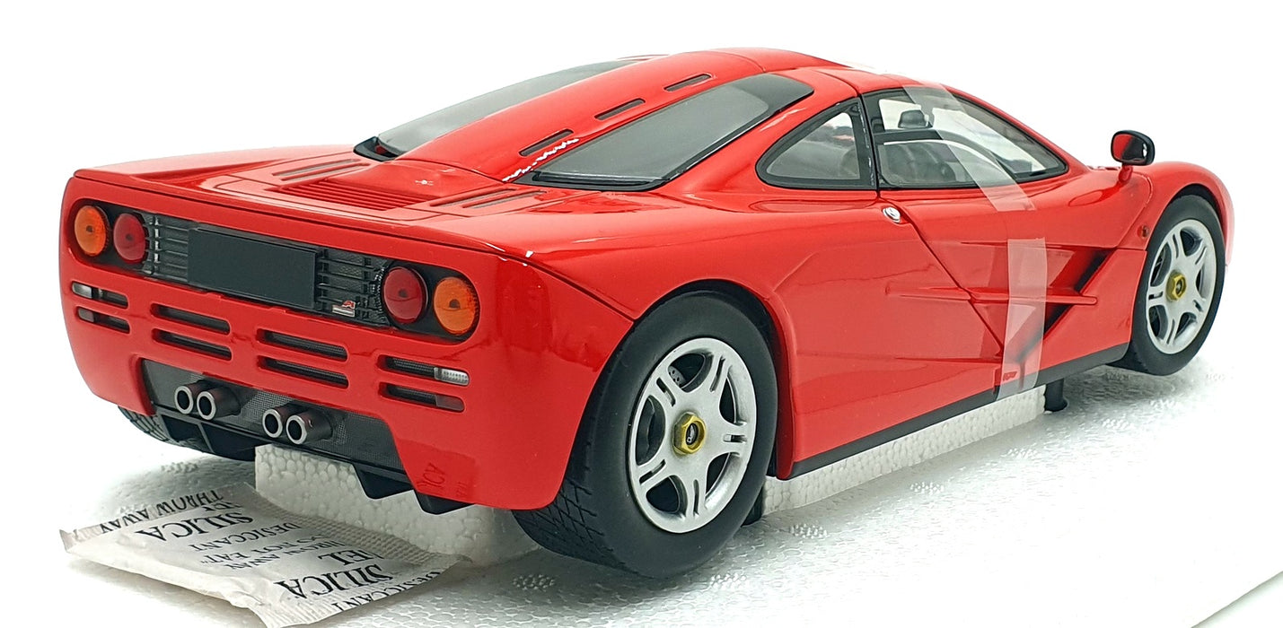 Minichamps 1/18 Scale Diecast 530 133422 - 1993 McLaren F1 Road Car - Red