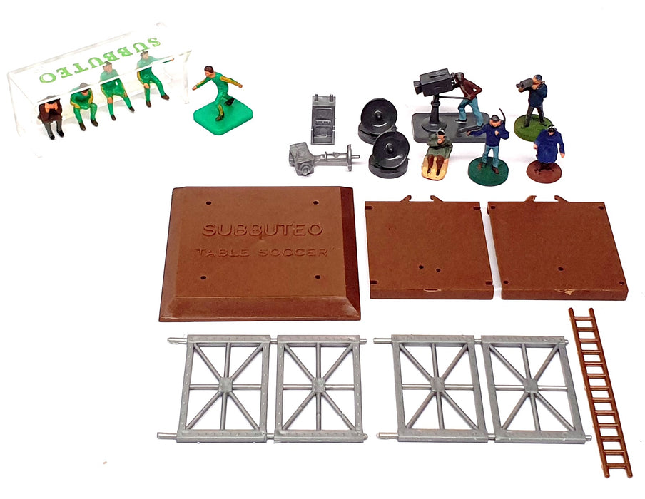 Subbuteo 61139 & 61208 - All Weather Bench & Outside Broadcasting Unit
