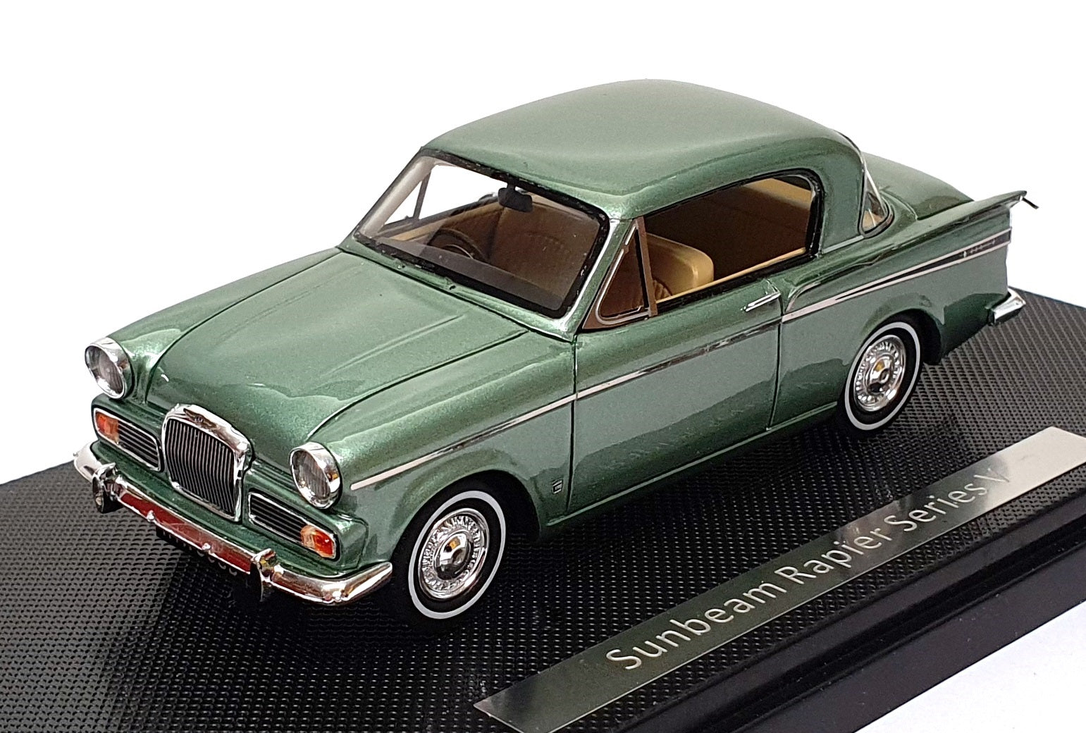 Silas Models 1/43 Scale SM43101.gg - Sunbeam Rapier Series V - Glade Green