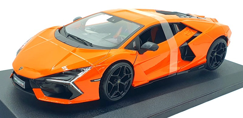 The 1/18 Lamborghini Revuelto from Maisto, a review by