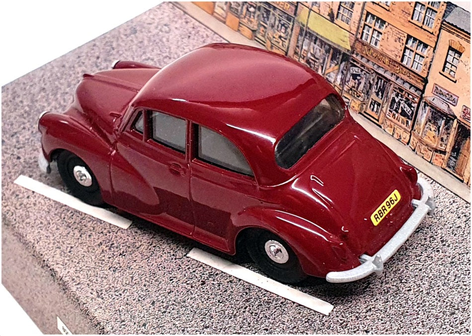 Corgi 1/43 Scale Diecast D702 - Morris Minor Saloon - Maroon