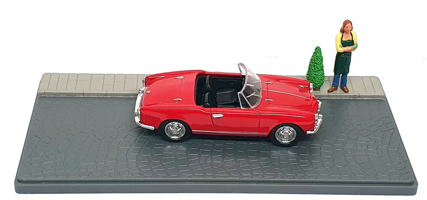 Del Prado 1/43 Scale DPR007 - Alfa Rome Giulietta Spyder Diorama - Red