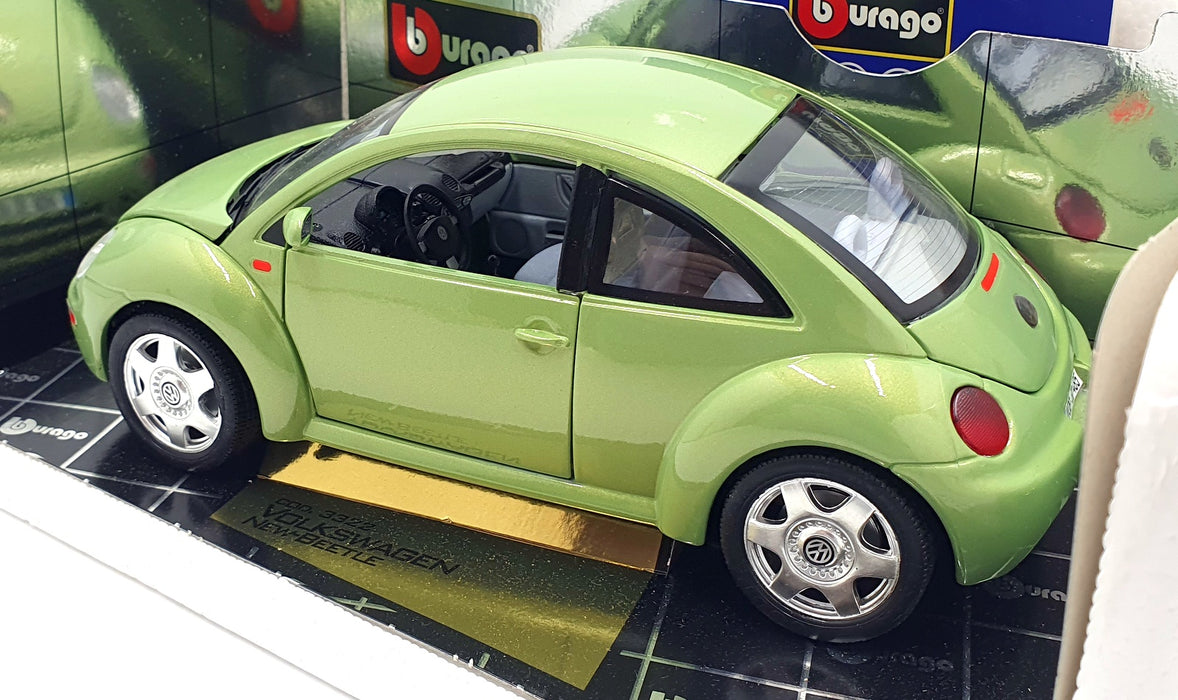 Burago 1/18 Scale Diecast 3322 - 1998 Volkswagen New Beetle - Green