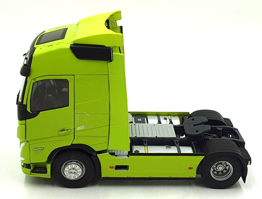 Solido 1/24 Scale S2400107 - 2023 Volvo FH Globetrotter XL Neon Green